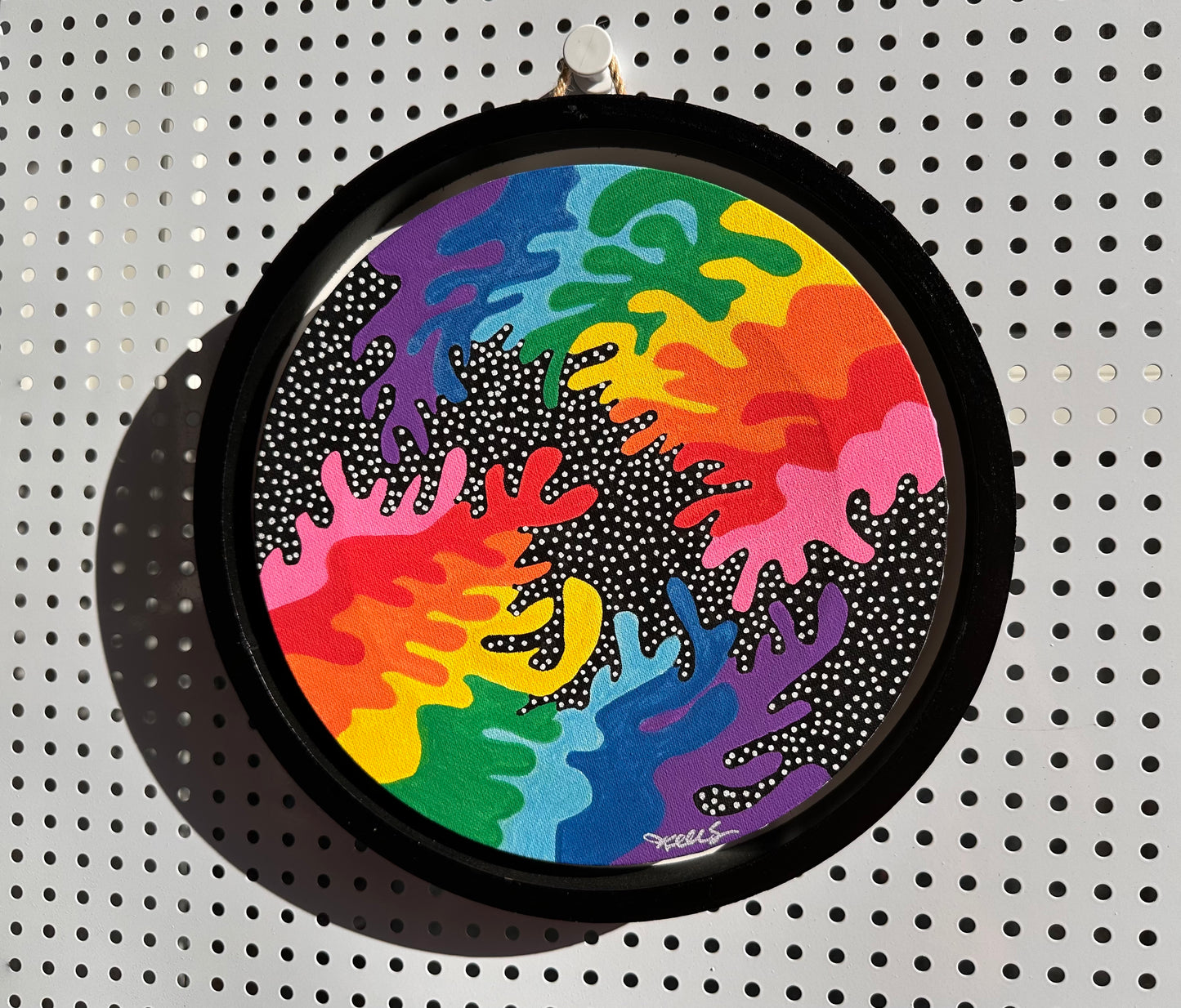 ! 10” Circle Canvas -- Oct25-05 !